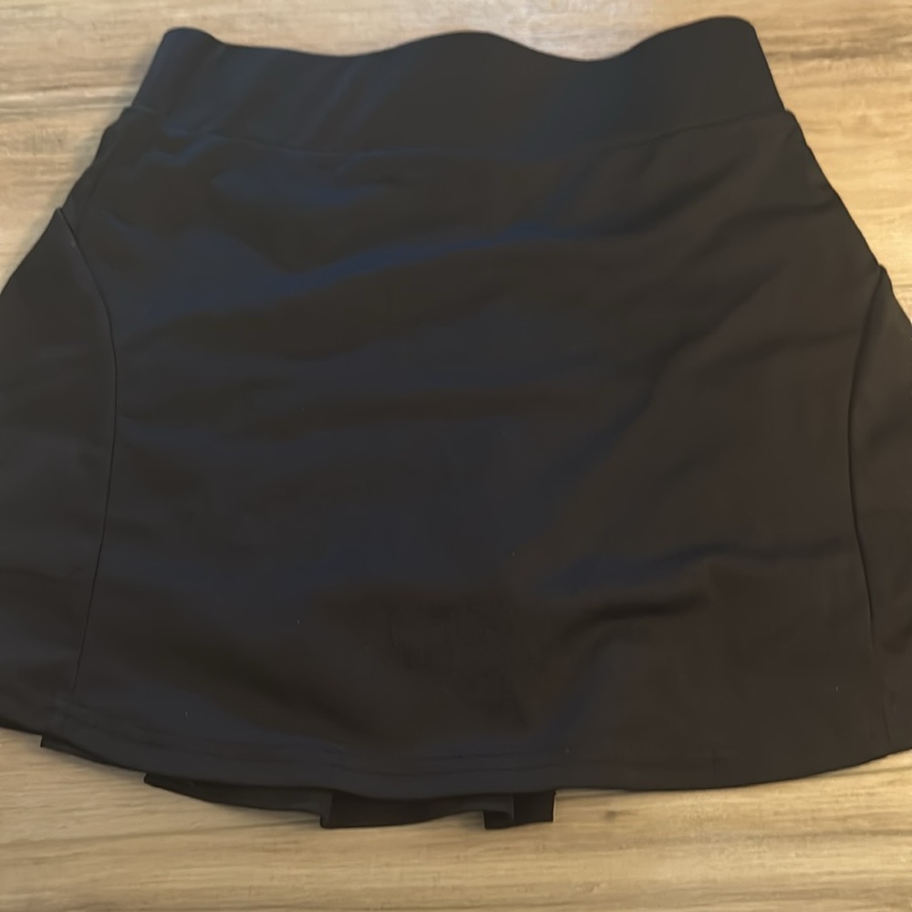 lululemon tennis skirt - Picture 2 of 4